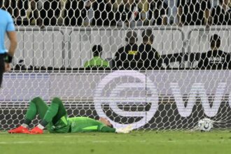 De herói a contestado: o momento de pressão sobre léo jardim no vasco