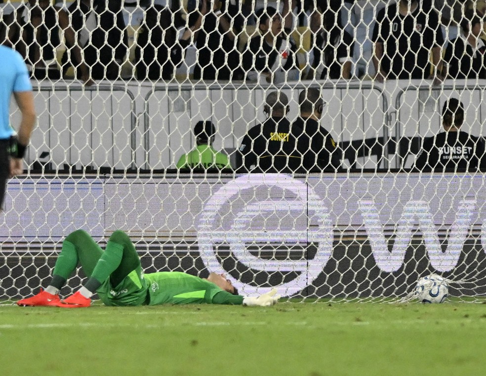 De herói a contestado: o momento de pressão sobre léo jardim no vasco