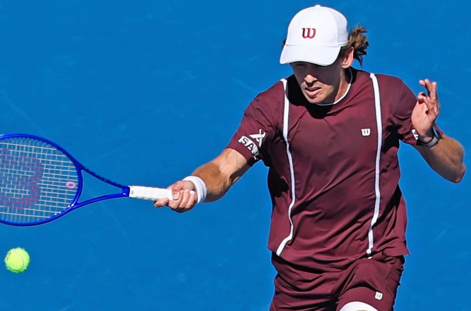 De Minaur e Hurkacz avançam às semifinais do ATP 500 de Pequim