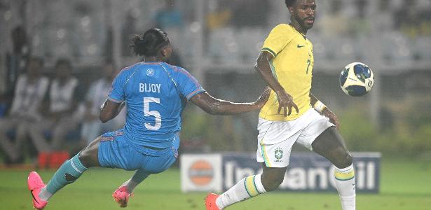 Desempenho de Vinicius Jr. na seleção brasileira gera questionamentos sobre titularidade