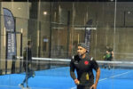 Dimitri Payet exibe camisa do Vasco em partida de padel na França