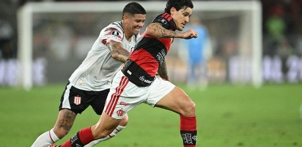 Dirigente do Estudiantes ironiza Flamengo e desafia Leonardo Jardim