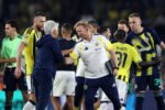 Dirk Kuyt assume comando interino do Fenerbahçe com reencontro europeu à vista