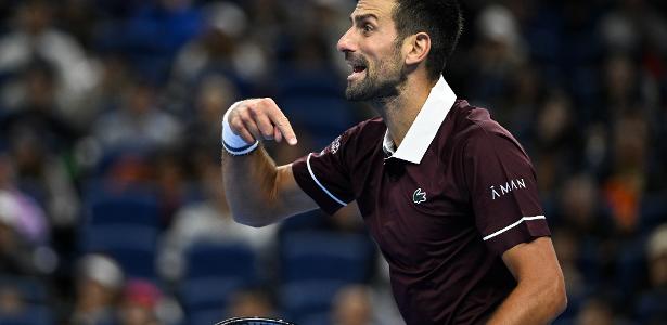 Djokovic domina em Pequim e reacende debate sobre a liderança no tênis mundial