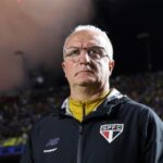 Dorival Júnior aponta desafios estruturais e desgaste em passagem pelo São Paulo