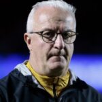 Dorival Júnior lamenta ineficiência do São Paulo em derrota para o Santos no Morumbis