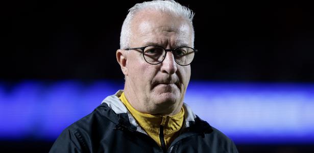 Dorival Júnior lamenta ineficiência do São Paulo em derrota para o Santos no Morumbis