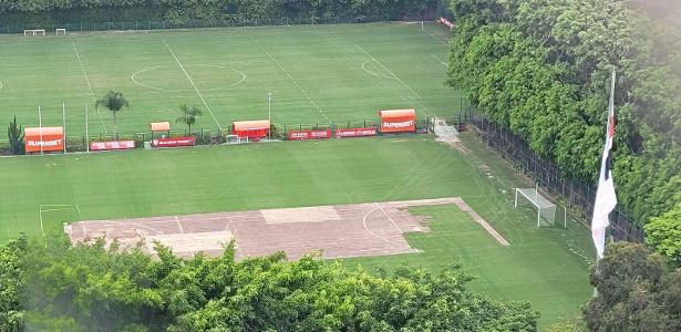 Dorival Júnior recebe apoio interno após críticas sobre estrutura no CT