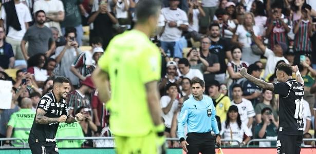 Dupla decide e santos vira sobre o fluminense no maracana