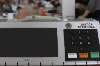 Eleitores retornam aos locais de votação para o segundo turno