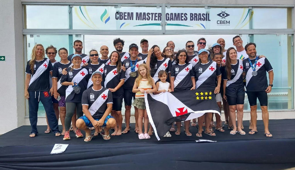 Equipe de natação master do Vasco brilha com múltiplos títulos no CBEM Master Games Brasil
