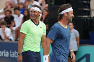 Equipe de Rafael Nadal supera time de Andy Murray em torneio comemorativo