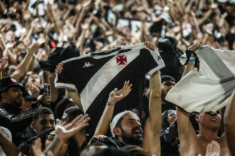 Euller projeta Vasco contra Boca Juniors na Sul-americana e recorda duelo de 2001