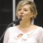 Ex-deputada Joice Hasselmann apoia Lula e expõe bastidores do clã Bolsonaro