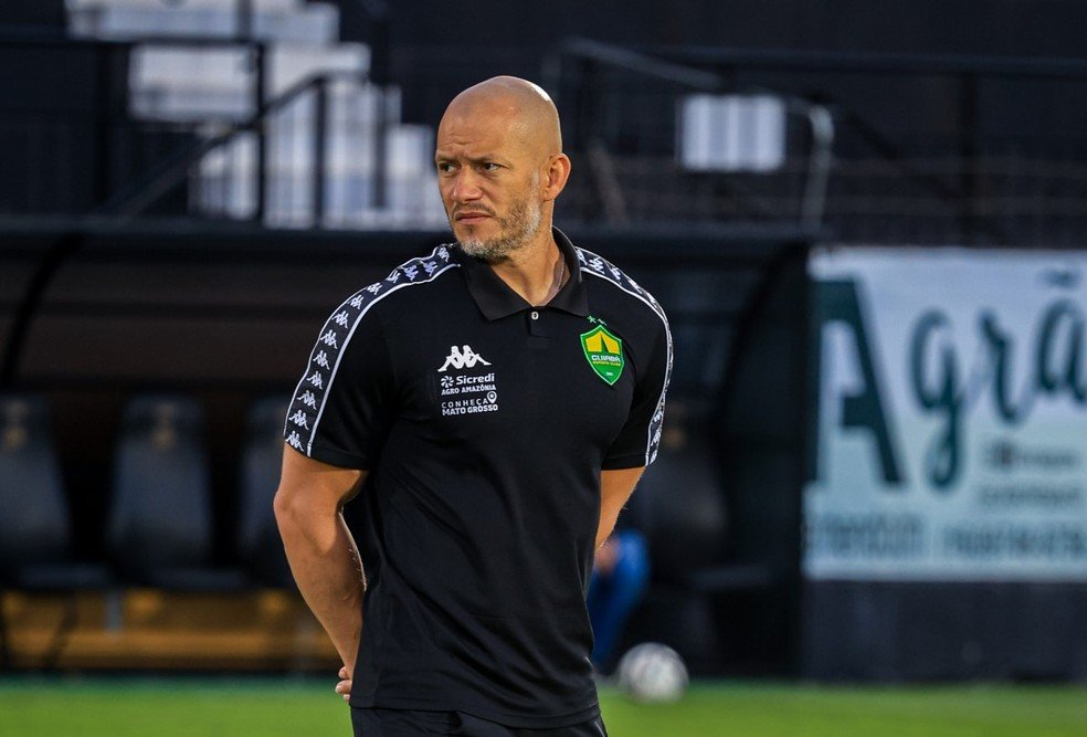 Ex-lateral Nei deixa comissão técnica do Cuiabá na reta final da Série B