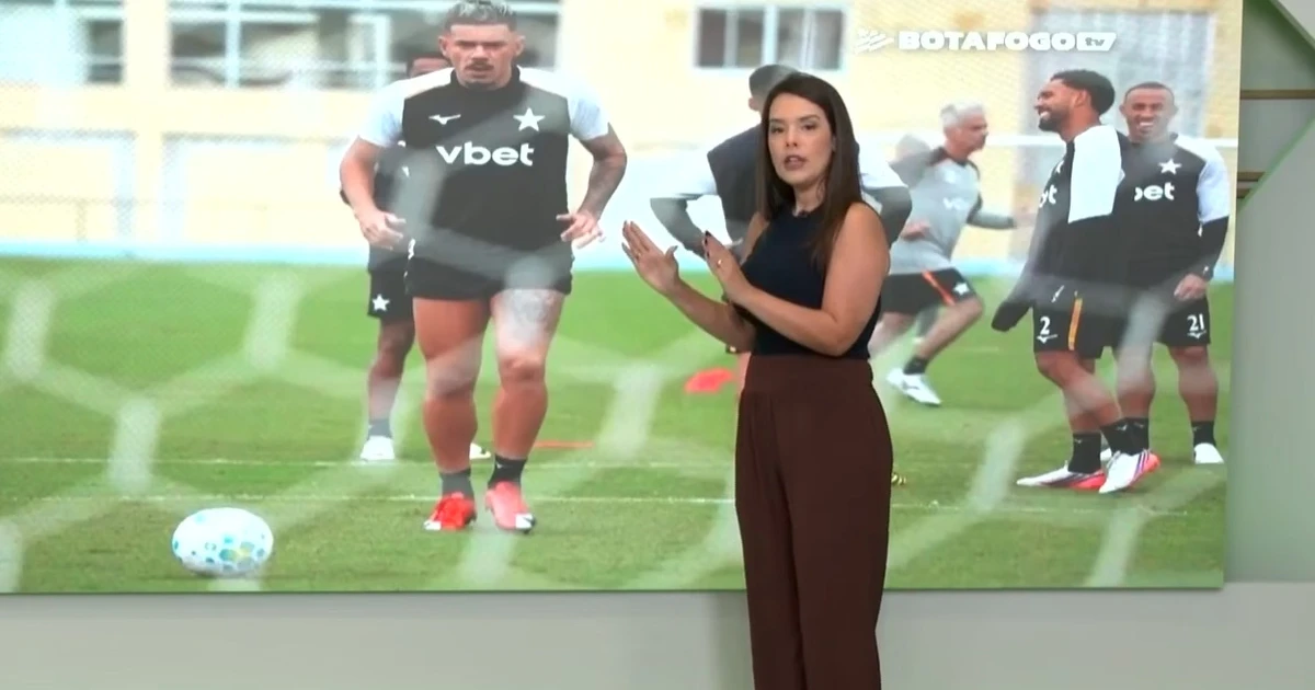 Fernanda Maia defende titularidade de Tiquinho Soares no Botafogo sob comando de Tite