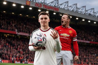 Filho de Rooney brilha e marca quatro gols na base do United