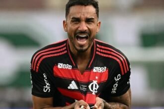Flamengo acerta renovação de contrato com o zagueiro Danilo até 2027