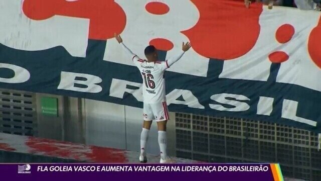 Flamengo aplica goleada sobre o Vasco e dispara na liderança do campeonato