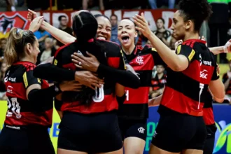 Flamengo atropela Barueri por três a zero e começa Superliga em ritmo forte