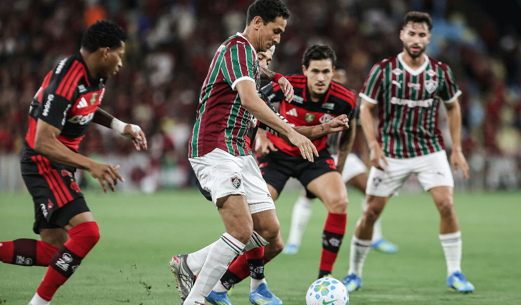 Flamengo e Fluminense se enfrentam no Maracanã pela 30ª rodada do Brasileirão