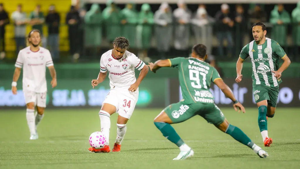 Fluminense tropeça diante da Chapecoense e torcida manifesta revolta