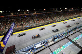 Fórmula 1 Singapura 2026: Antonelli busca título em etapa com sprint e Russell no fim do grid