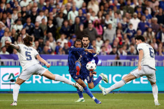 França e Itália empatam em duelo equilibrado no Stade de France