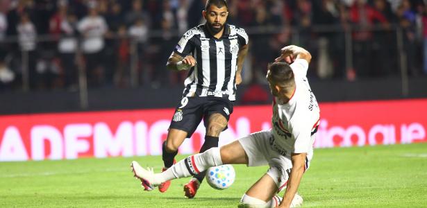 Gabigol brilha no Morumbi e garante vitória do Santos sobre o São Paulo
