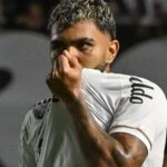 Gabigol prioriza permanência no Santos enquanto clubes do exterior monitoram o atacante