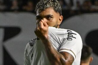 Gabigol prioriza permanência no Santos enquanto clubes do exterior monitoram o atacante
