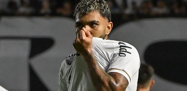 Gabigol prioriza permanência no Santos enquanto clubes do exterior monitoram o atacante