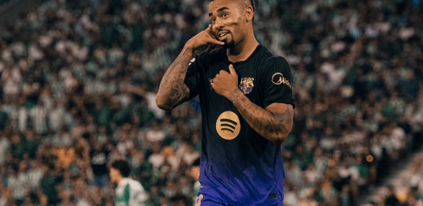 Gabriel Jesus brilha, Barcelona goleia o Betis e mantém a liderança isolada
