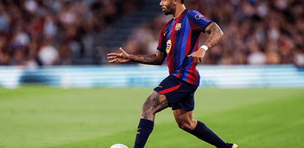 Gabriel Jesus brilha em estreia como titular e garante vitória do Barcelona