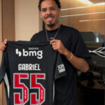 Gabriel Pereira: a trajetória do reforço do Vasco que saiu da várzea para a Europa