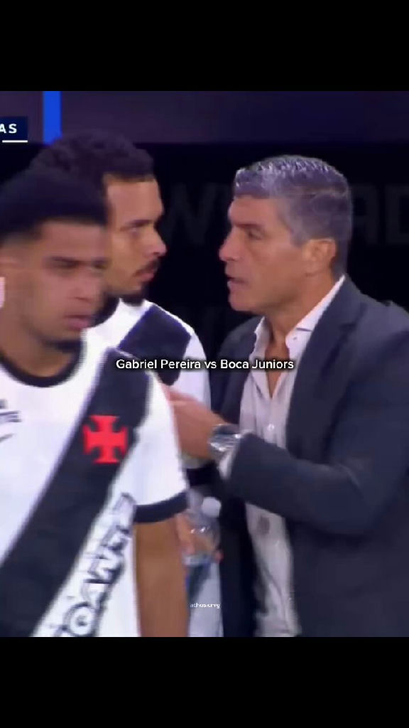 Gabriel Pereira ganha destaque em atuação defensiva contra o Boca Juniors