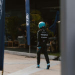 George Russell abandona sprint em Singapura após perder controle do carro