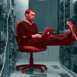Gigantes da tecnologia acumulam bilhōes em chips de inteligência artificial guardados em caixas