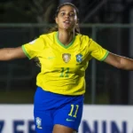 Giovanna Waksman recebe reconhecimento de Lionel Messi como promessa global