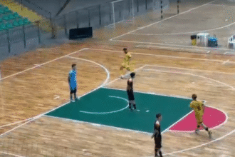 Goleada de dezenove a dois marca protesto e conflito de calendário no futsal