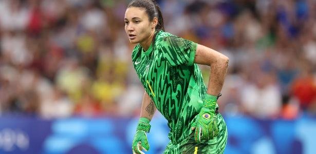 Goleira Lorena conquista vigésima oitava posição na Bola de Ouro