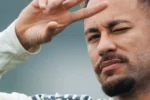 Gramado sintético tira Neymar de duelo entre Santos e Atlético-mg com Coutinho no time de Cuca