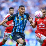 Gre-nal termina empatado e mantém Grêmio e Internacional na zona de rebaixamento