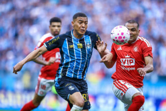 Gre-nal termina empatado e mantém Grêmio e Internacional na zona de rebaixamento