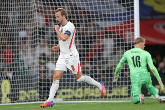 Harry Kane alcança recorde histórico de partidas pela seleção da Inglaterra