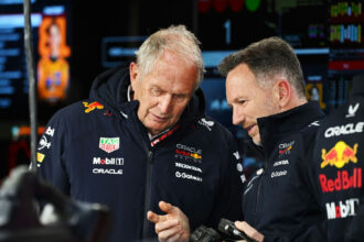 Helmut Marko rebate Christian Horner e chama autobiografia de inverdades
