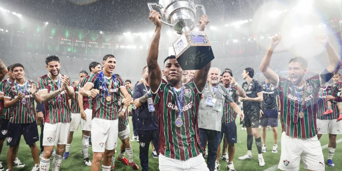 Hércules comemora aniversário e recebe homenagem oficial do Fluminense