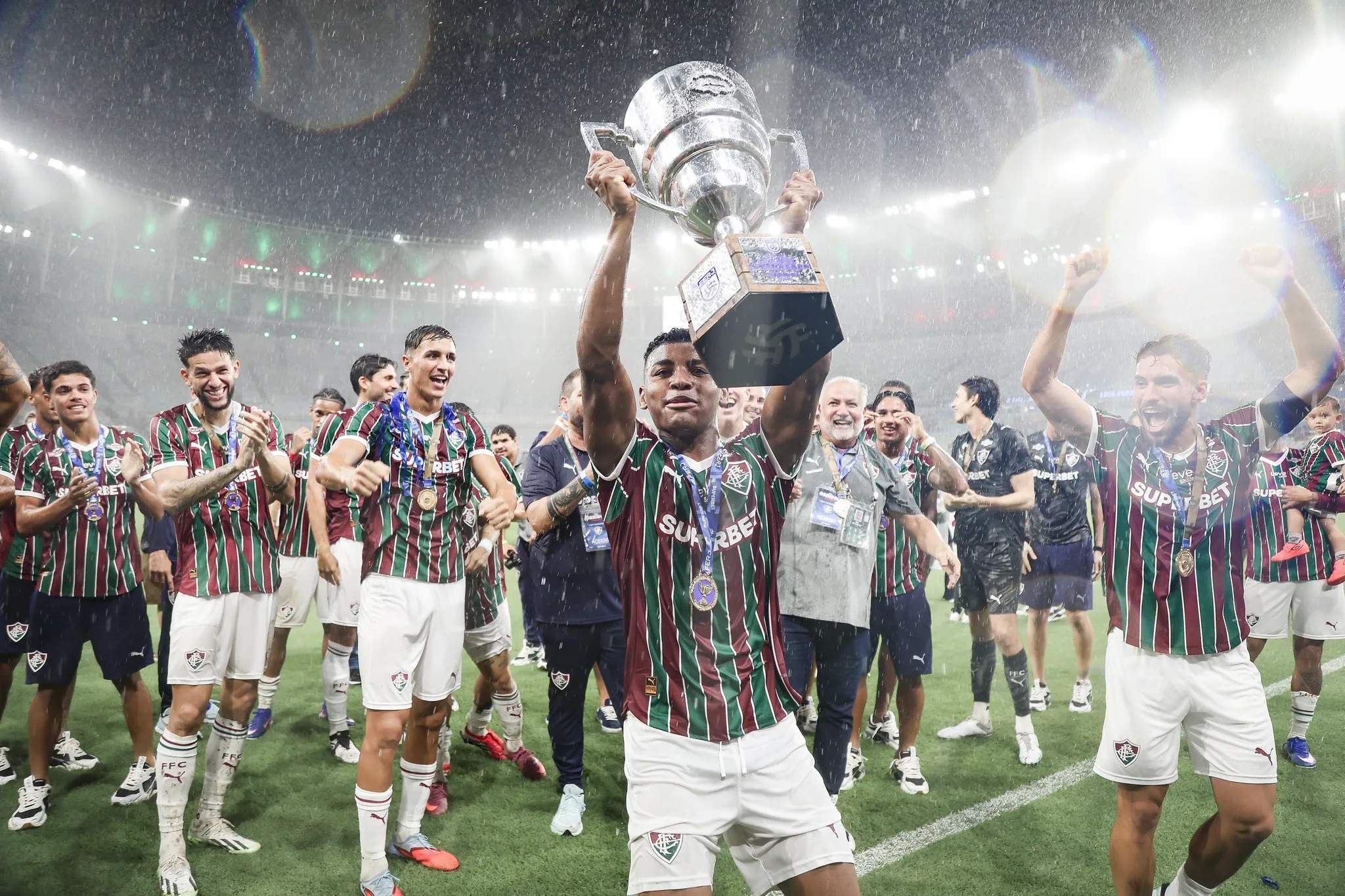 Hércules comemora aniversário e recebe homenagem oficial do Fluminense