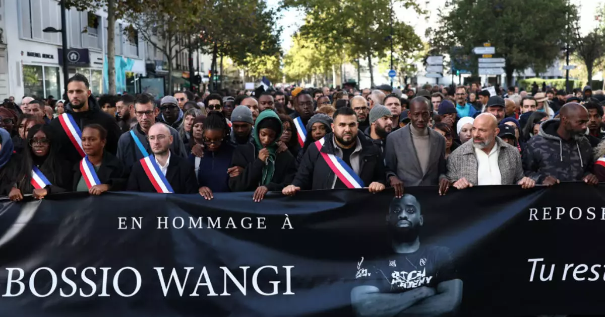 Homenagem em Paris reúne Centenas após morte de Pengo Bossio Wangi