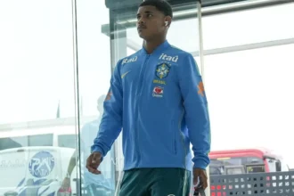 Huguinho assume braçadeira de capitão da Seleção Brasileira sub-20 em amistoso
